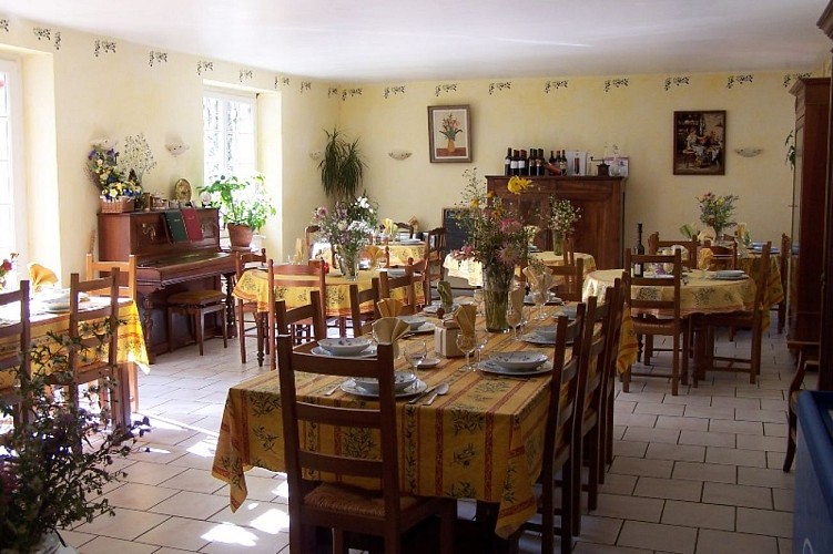 Les Eyzies - Auberge de l'Etang Joli