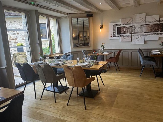 Hôtel Restaurant l'Auberge Médiévale, Audrix 6 2