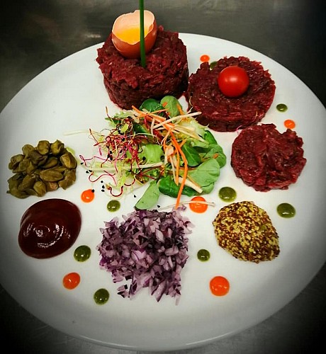 restaurant-produits-frais-et-locaux-au-coeur-du-vieux-sarlat---l-assiette-sarladaise--1-