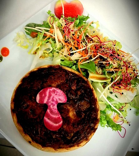 restaurant-produits-frais-et-locaux-au-coeur-du-vieux-sarlat---l-assiette-sarladaise--1- (1)