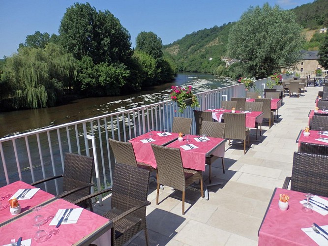 Terrasse restaurant-Hôtel le Royal Vézère, Le Bugue  6