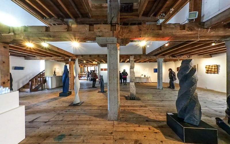 Minoterie-Minoterie - libres-de-droits - -1-ok