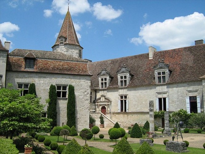 CHATEAU DE LAUZUN