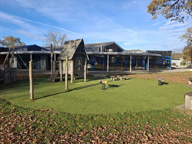 Montardon Aire de pique-nique et jeux @CBM nov 2025 (3)