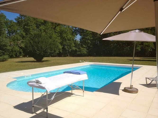 Ladausse - piscine et massage (800x600)