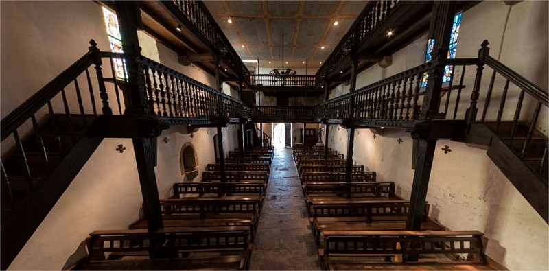 Eglise Notre Dame - Galeries en bois