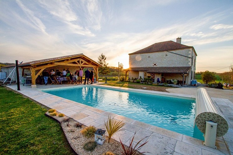 Domaine-les-Courteaux-Pool01--800X600-