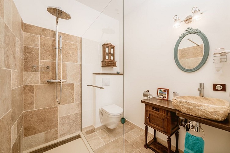 Domaine-les-Courteaux-Auvergne-HB02--800X600-