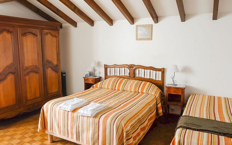 Maison Garicoitz- Garazi-chambre naia