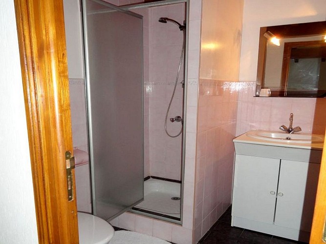 Maison Garicoitz-salle d'eau-St Jean Pied de Port