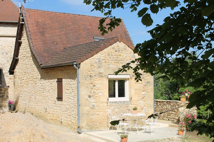 LES PIERRES DE LOUBEJAC-EXTERIEUR 1