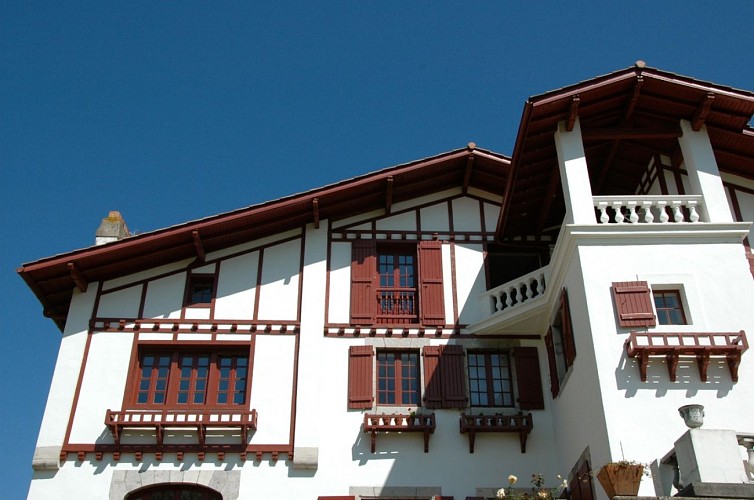 erlandebaita_façade2_bnb_urrugne