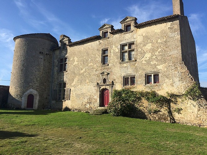 terves-logis-du-puy-blain-facade-2