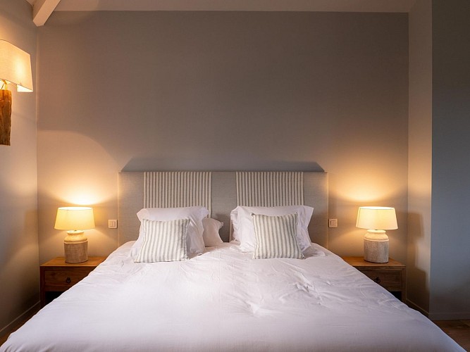 Le-nid-de-lhirondelle-1-2-scaled-2