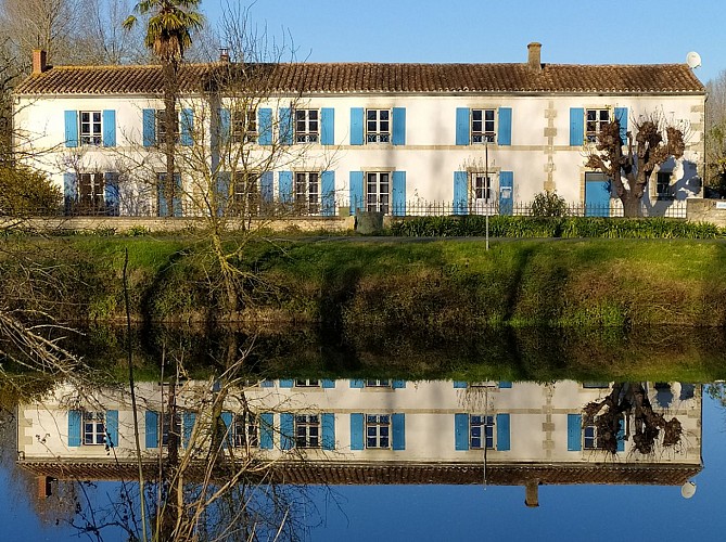 Facade gîte La Balangère