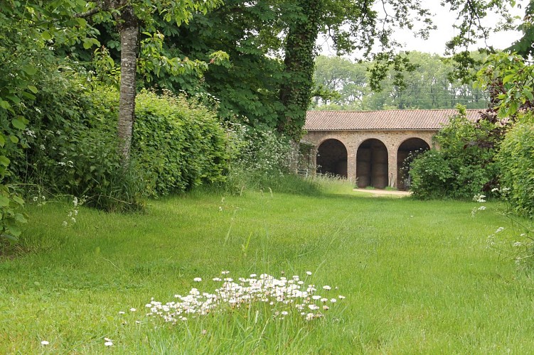 Le chemin de la grange