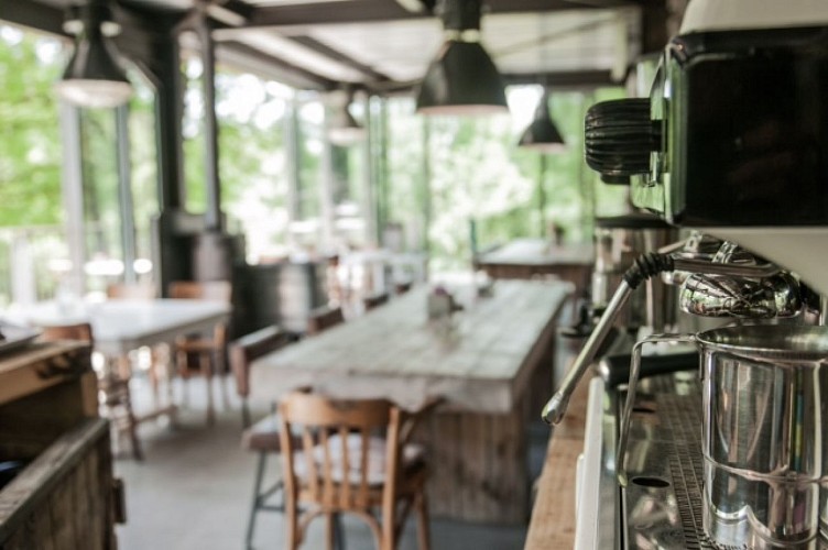 CoeurdeBastides_StEtienneDeVilleréal_Restaurant_Bassivière_salle 3