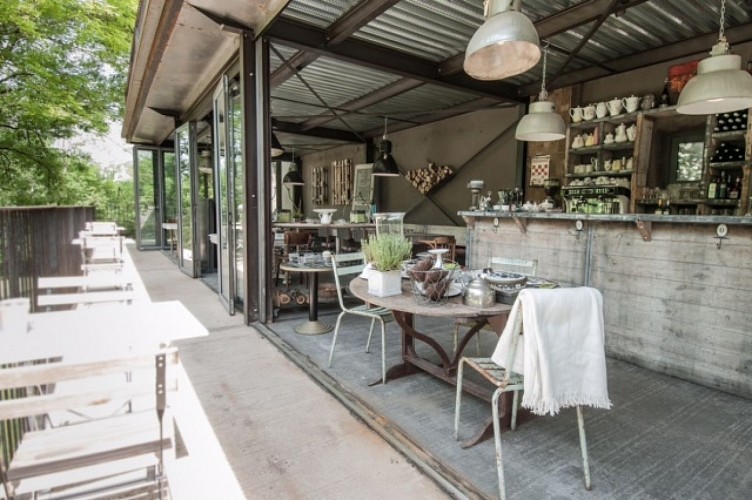 CoeurdeBastides_StEtienneDeVilleréal_Restaurant_Bassivière_salle et terrasse