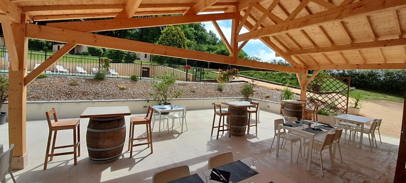 RESAQU047V50FKSN_Cuzorn_Les Loges de Mélis_terrasse