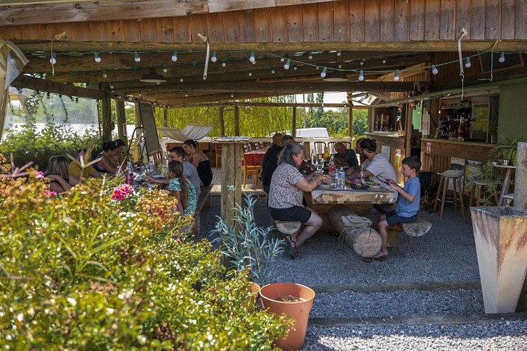 Restaurant du Melly Golf - terrasse 1