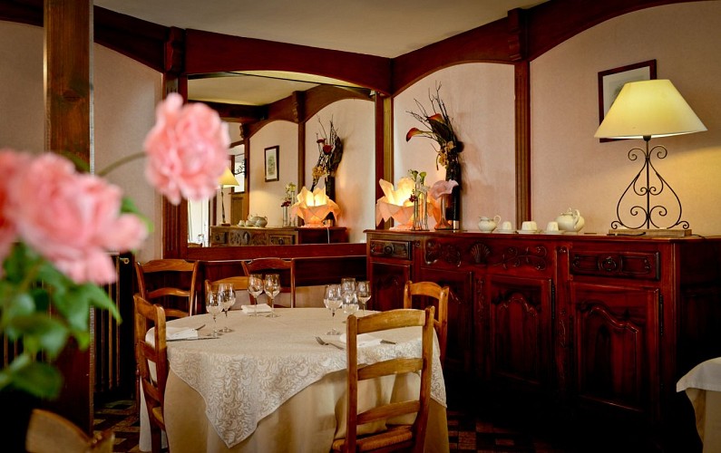 Restaurant Chez Germaine - Salle II (Christelle Laney)