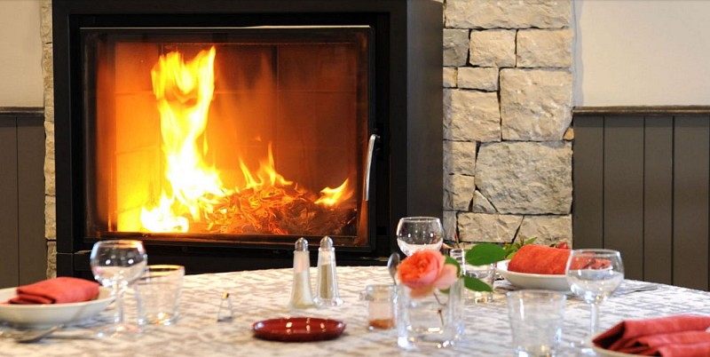 Txistulari - Table au coin du feu