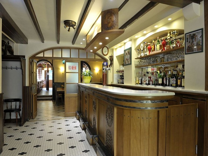 Hotel restaurant Les Sources de la Nive - bar - Estérençuby