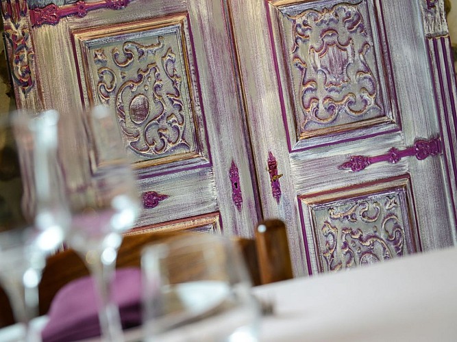 Hotel restaurant Andreinia - table - Estérençuby