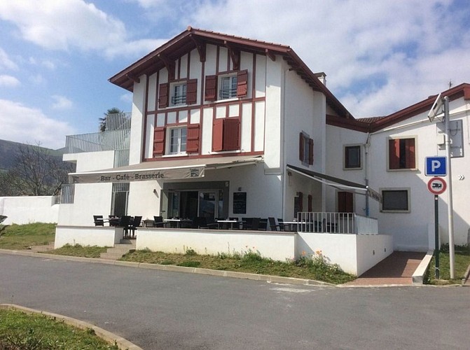 Haize Hegoa - Façade restaurant (bis)