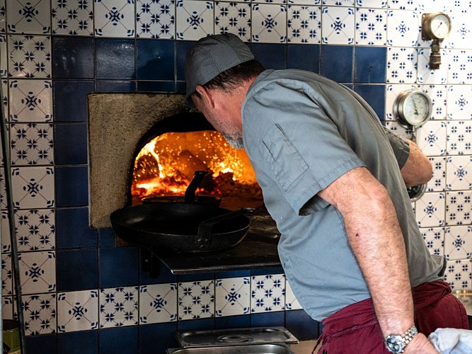 LA TRANSHUMANCE - Four à bois (P-Meyer-AE-Medias-Parc-national-des-Pyrenees-13)