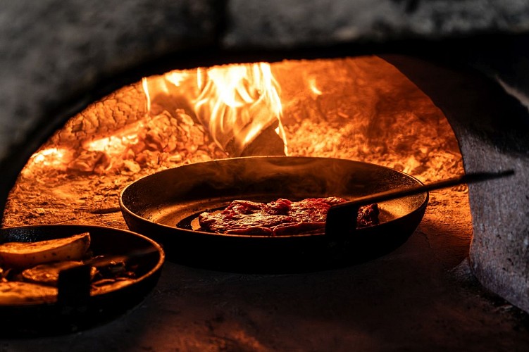 LA TRANSHUMANCE - Four à bois (P-Meyer-AE-Medias-Parc-national-des-Pyrenees-14)