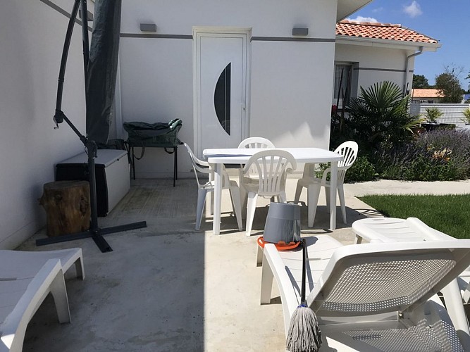 2022_fernandes (6) (Copier)