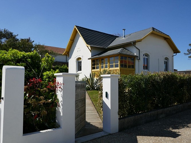 2025_marin_bouton_dor (8) (Copier)