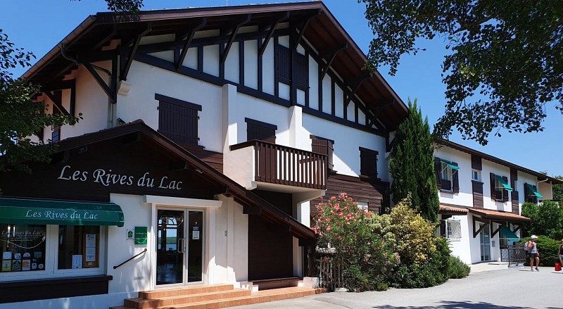 Les Rives du Lac de Léon