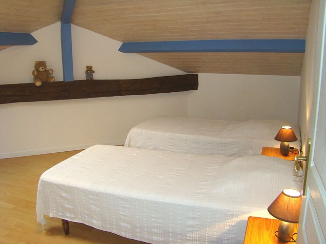 HLOAQU047FS000G5_THEZAC_chambre4