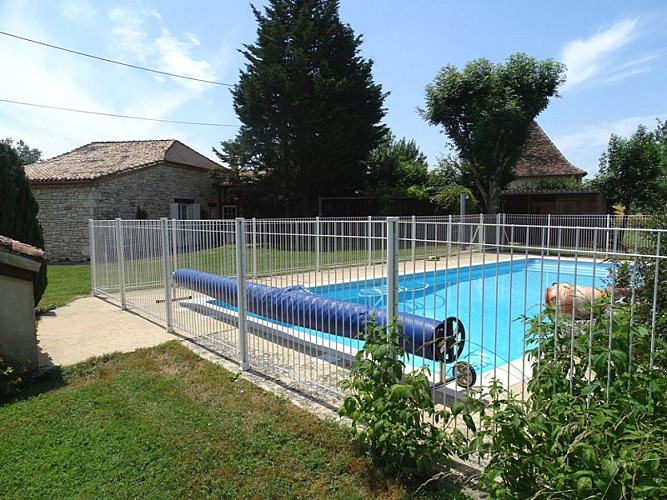 HLOAQU047FS000G8_grande1