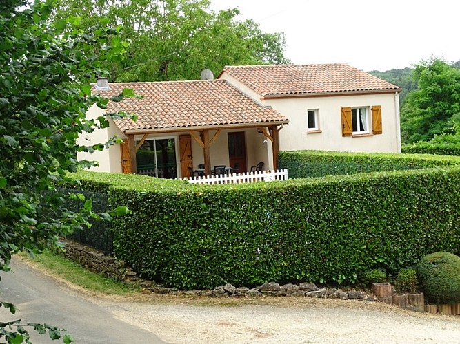 HLOAQU047FS000H3_grande18