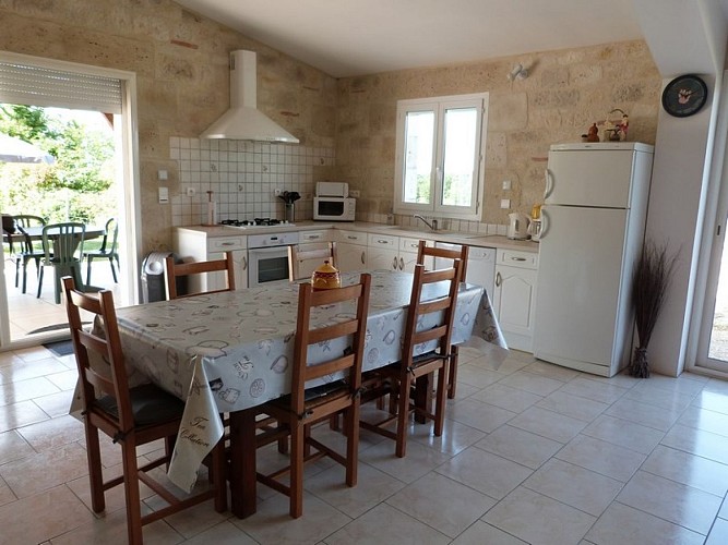 Coeurdebastides_Rayet_hlo_gitecouleaux9_20160527(800x600)