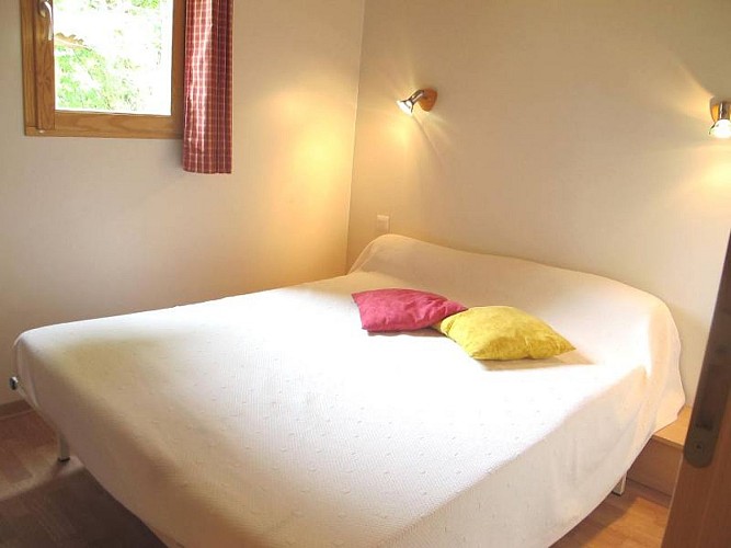 HLOAQU047FS002S0_PINDERES_HLL001B_chambre1