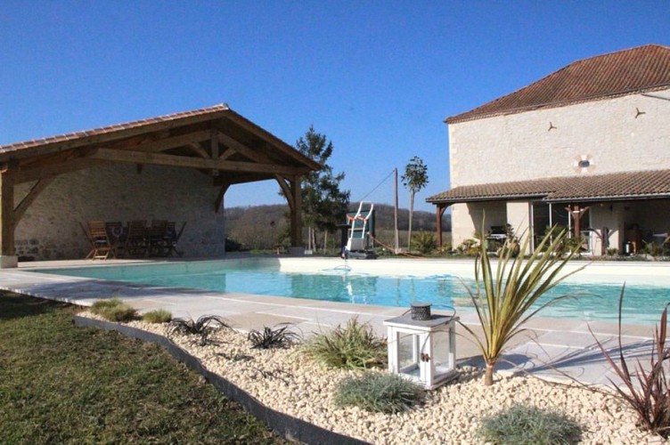 Domaine-les-Courteaux-Pool2--800x600--4