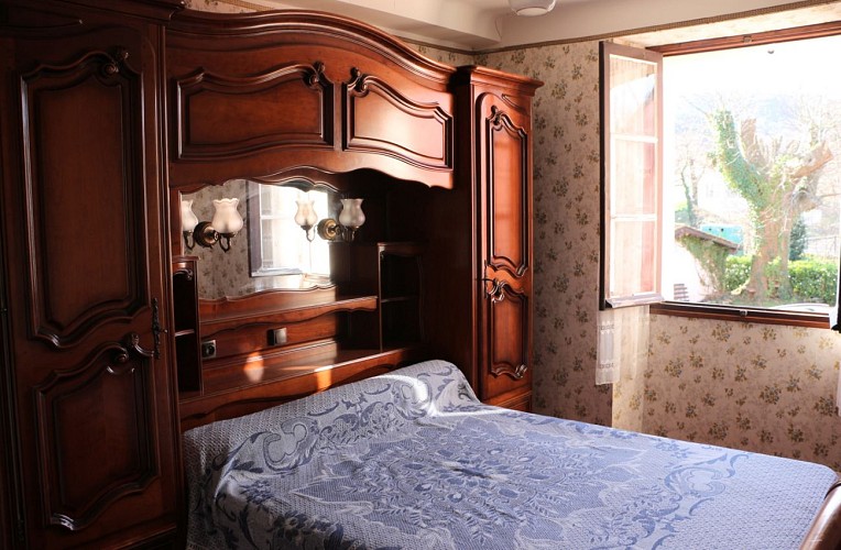 zubelzu-chambre-meuble-urrugne