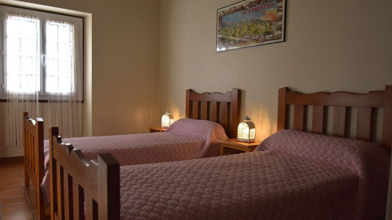 chambre-lit-twins-autre-vue-appartement-maison-etcharrenia