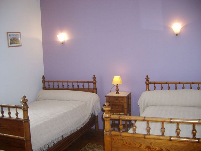 chambre-deux-lits-single-maison-oxoby