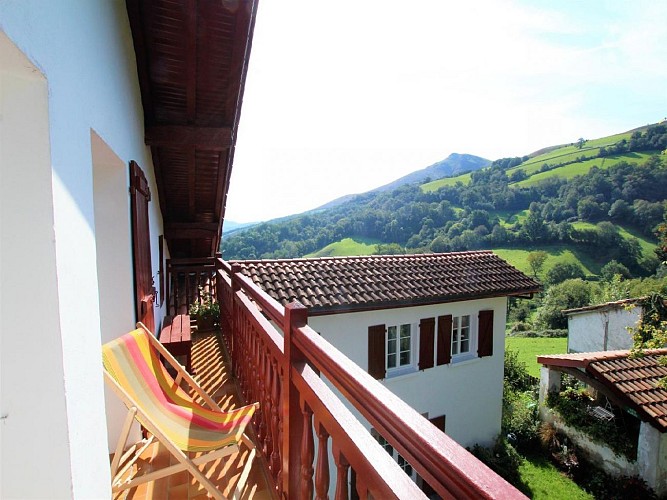 Appartement Biscar - Vue balcon montagnes - St Etienne de Baigorry