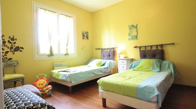 maison-tafernaberry-chambre-deux-lits-single-bussunarits