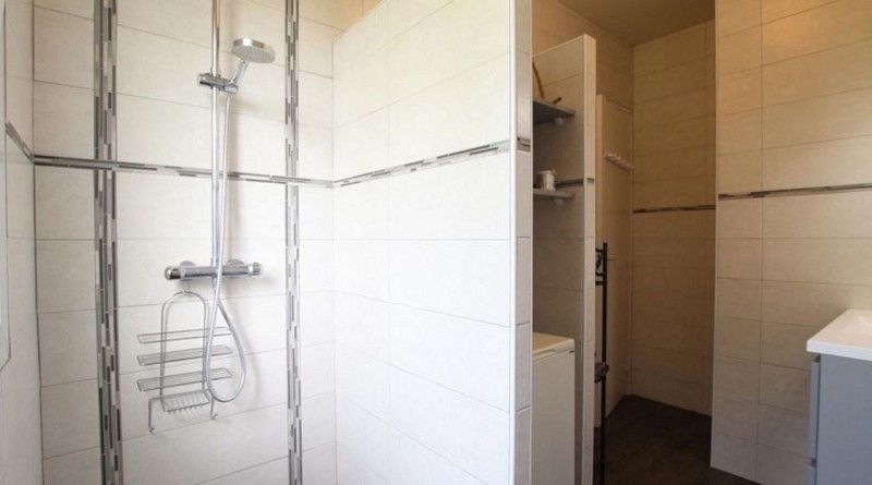 maison-tafernaberry-salle-de-douche-bussunarits