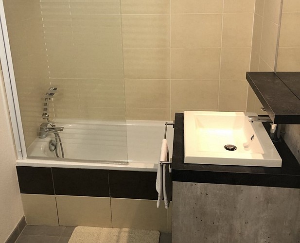 thumbnail-IMG-6478-3