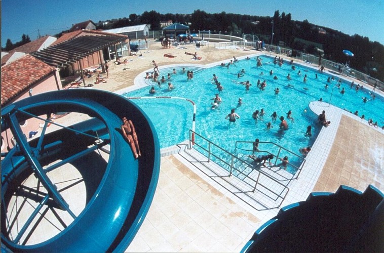 Base aquatique communautaire de Nieuil-l'Espoir-vue toboggan
