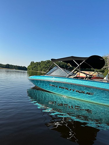 The beach ski Academy