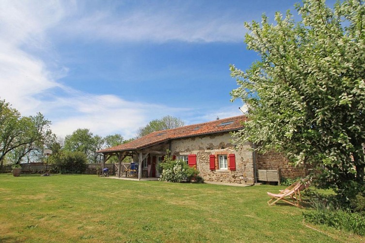 Gite " Lascaux" à Saint Mathieu en Haute-Vienne (Limousin)_4